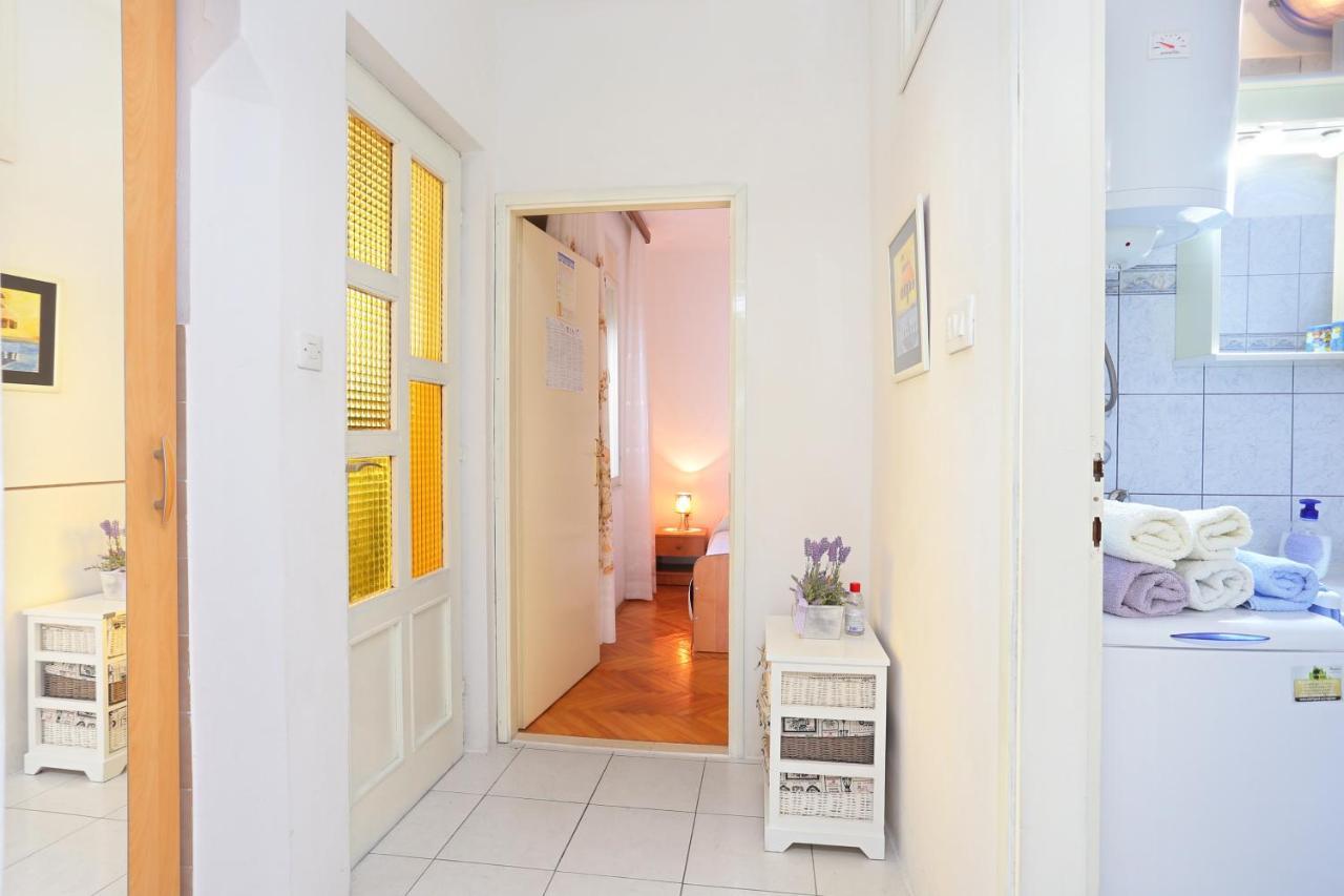 Apartments By The Sea Seget Donji, Trogir - 2029 Экстерьер фото