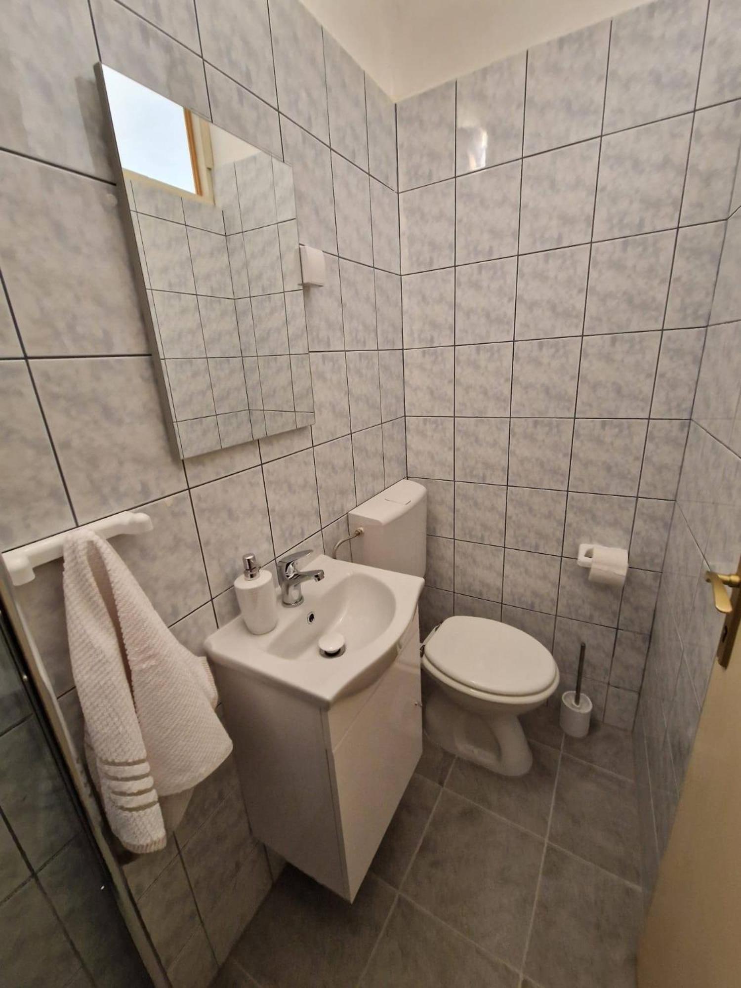 Apartments By The Sea Seget Donji, Trogir - 2029 Номер фото